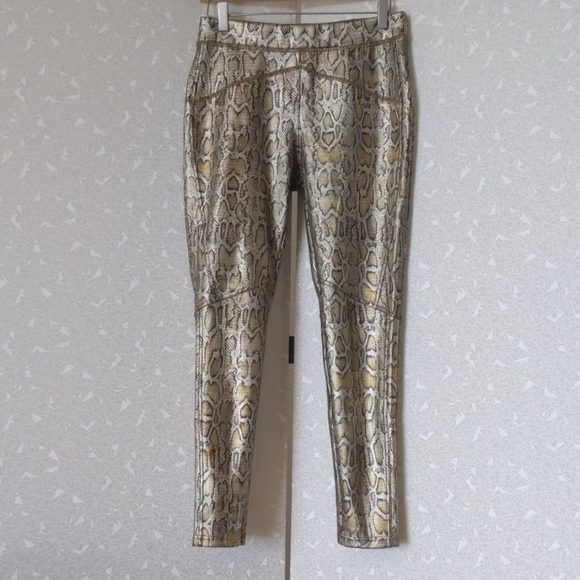 NWOT Free People metallic snakeskin print leggings - Picture 3 of 6